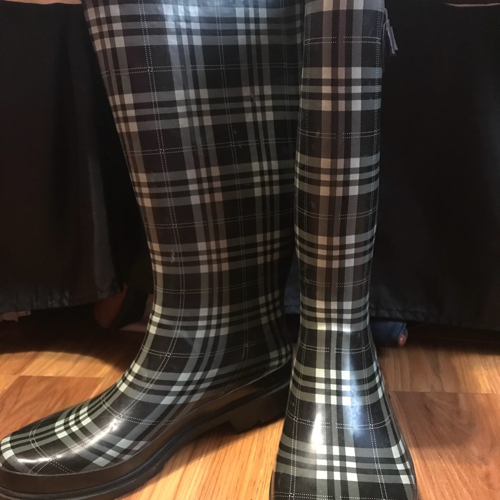 Tall rain boots